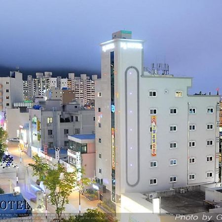 Yeosu Mj Motel Extérieur photo