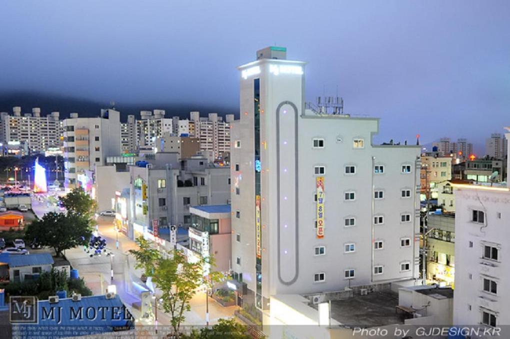 Yeosu Mj Motel Extérieur photo