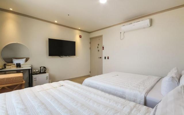 Yeosu Mj Motel Extérieur photo